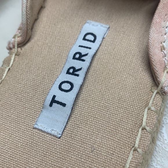 Torrid slip-on Espadrille Canvas plush tie dye size 10 Wide Width - Picture 5 of 11